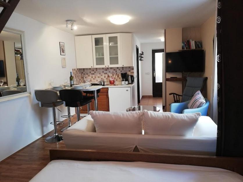 Appartamento Studio apartman Meli Porec Esterno foto