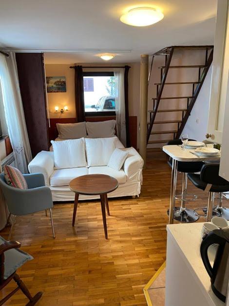 Appartamento Studio apartman Meli Porec Esterno foto